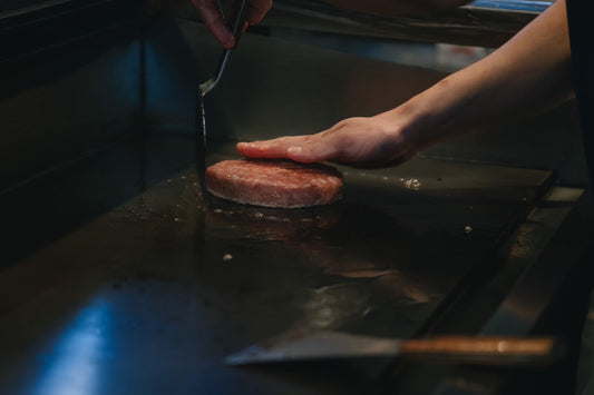 今日は「8.9(焼く?バーグ?)」「津の田ミートではバーグの日」